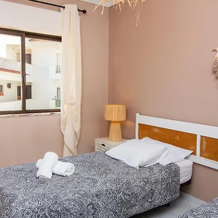 One-bedroom In Old Town With Pool Apartment *