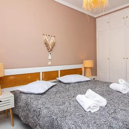 One-bedroom In Old Town With Pool