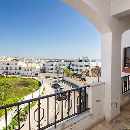 One-bedroom In Old Town With Pool Apartment *