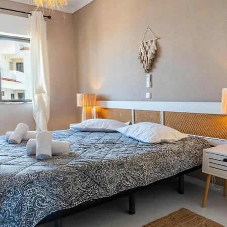 One-bedroom In Old Town With Pool