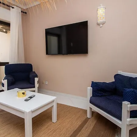 One-bedroom In Old Town With Pool Apartment