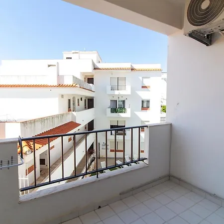 Apartment One-bedroom In Old Town With Pool *